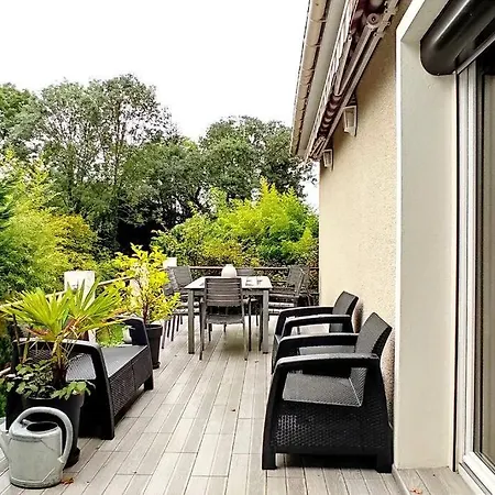 De Charme Dans Son Ecrin De Verdure Villa Montévrain