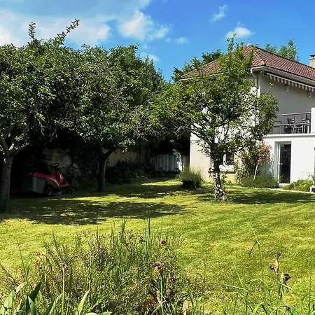 De Charme Dans Son Ecrin De Verdure Villa