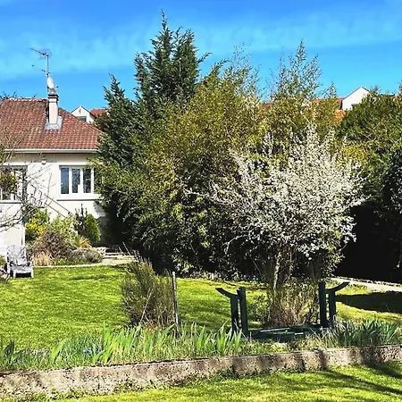 De Charme Dans Son Ecrin De Verdure